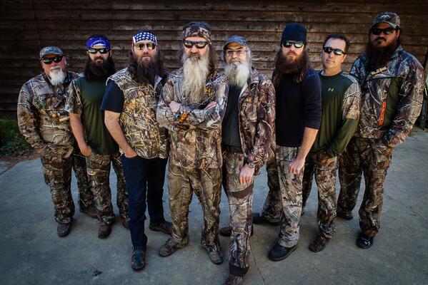 DuckDynastyAE's tweet photo. We wear a little bit of green everyday. http://t.co/5MfA2Kgnz2