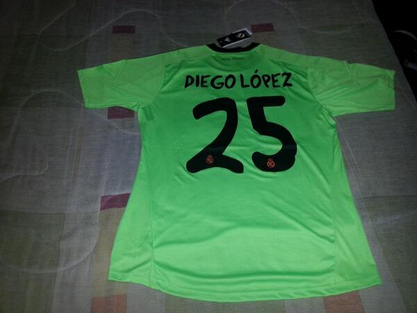 DeTodoSV's tweet photo. Camiseta Real Madrid, Diego López. Estás y más disponibles. Síguenos. @compraventasv @Solovendiendosv @BuruloSV http://t.co/39Zag30wT8