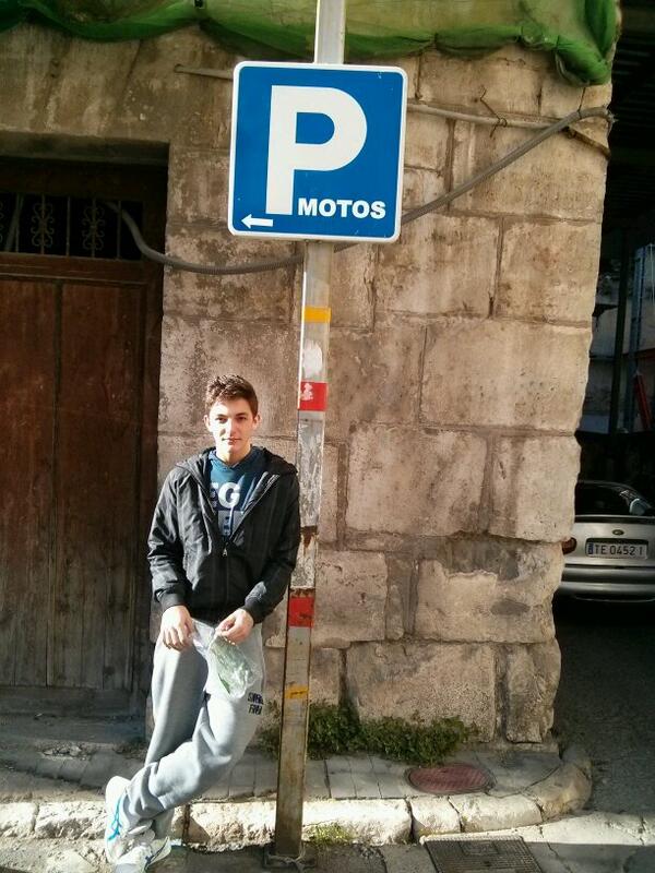 claudio98mb's tweet photo. Aqui con @JorgeeGallegoo y Pablo Motos http://t.co/N1pqroGcEZ