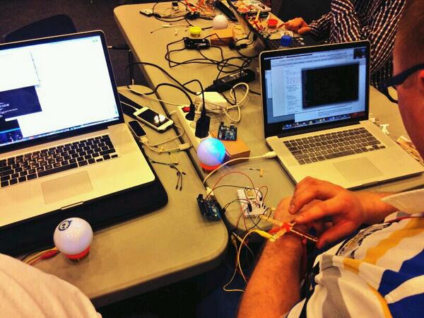 <a href="/vfsdesign/">VFS Digital Design</a> take note. RT <a href="/hybrid_group/">The Hybrid Group</a>: Controlling <a href="/gosphero/">Sphero</a> via #MaKeyMaKey workshop led by <a href="/deadprogram/">Ron Evans</a> #makerland