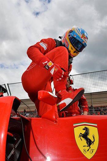 BeGlamourF1's tweet photo. ¡Ya tenemos el post del GP AUSTRALIA! http://t.co/tYCXtlh84m @DavidDeSanchez @jemarey43 @DiezPuzzola @pazF1 @jmoroh http://t.co/bUXx8Ph2Oh