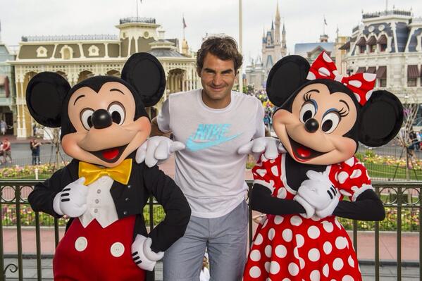 rogerfederer's tweet photo. Caught between two mice #mousetrap http://t.co/1cjKYdDS6C