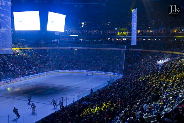 Photo action in @FirstNiagaraCtr last weekend with @ICEcoinop #Sabres #hockey