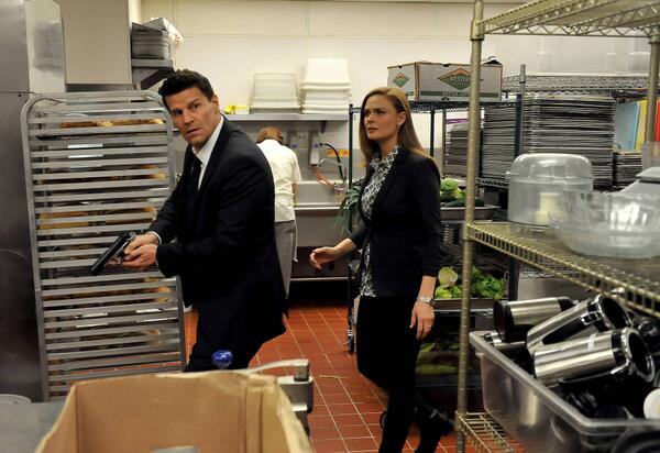 OfficialBONEStv's tweet photo. RT if you'll be watching tonight's all-new #bones (8/7c on FOX)! http://t.co/fkoRx7hXc2