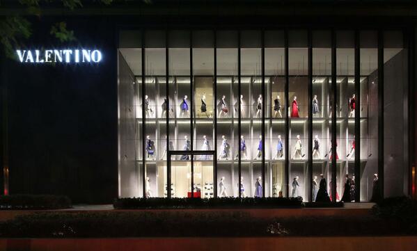 wallpapermag's tweet photo. Where size counts: Valentino's supersized Shanghai store designed by David Chipperfield http://t.co/vxEJIX6uUK http://t.co/LGqq5VA1N1