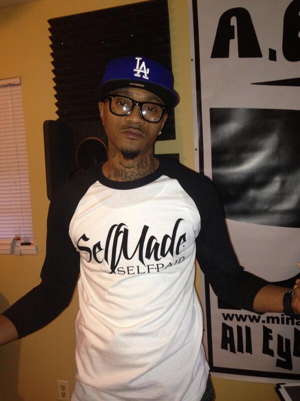 djescobarz's tweet photo. Bitch I'm self MADE & SELF PAID #1700Radio #dollabone #SupportIndepentMusic #Aeomusicgroup http://t.co/oaaZhrHJGO