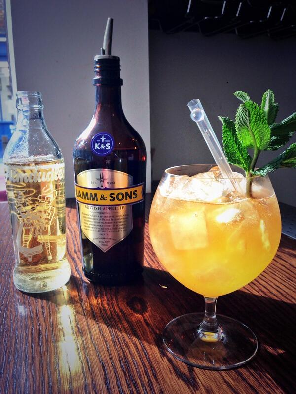 boopshis's tweet image. Introducing the new spritz #7 - Kamm &amp;amp; Sons, Almdudler, Sherbet, Prosecco - bring on #spritzoclock