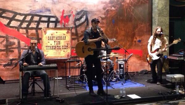 cervezasambar's tweet photo. Calentando motores en el hall del Teatro Principal #XVPMA http://t.co/4EUq5xNAZU