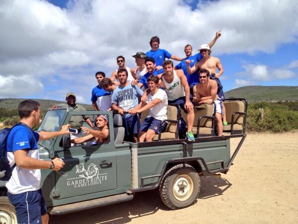 Safariiii 4x4! #SAclavija #bigfive #wildlife <a href="/JavuchoLinares/">Javi Linares</a> <a href="/juanflogil/">JF.G</a> <a href="/carucha_ord/">carucha orduña</a> <a href="/manuthiz/">ManuDiz</a> <a href="/gostye/">🌴</a> @