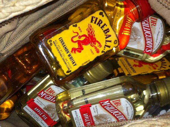TinaaGeraghty's tweet photo. Lex you going out for one day or one month? #doless http://t.co/EHcA4Vj7Gq