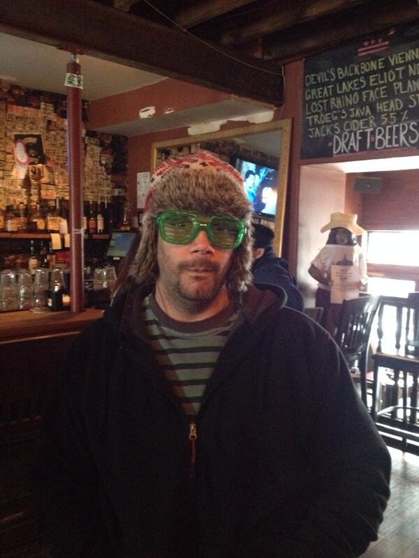 HotPocktHotMess's tweet photo. Yeah boiii @DC ReynoldsBar http://t.co/DIxomWj8zM