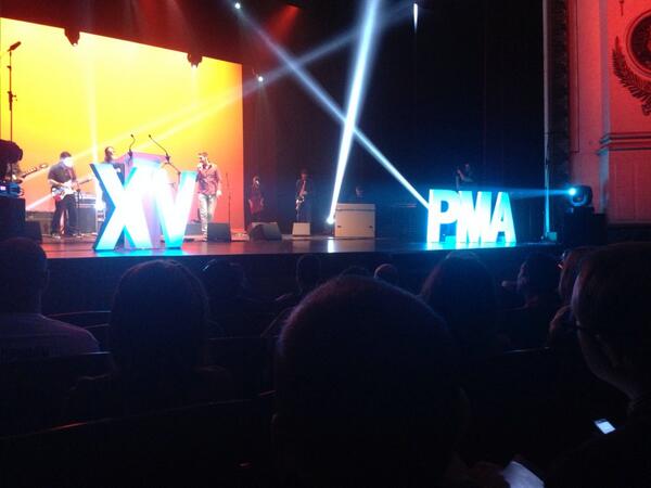 TrackDogsMusic's tweet photo. Sr. Loncho actúa en la Gala de #XVPMA - y son uno de los nominados al premio que presento luego (mejor EP). http://t.co/dxSX5Z4dgw