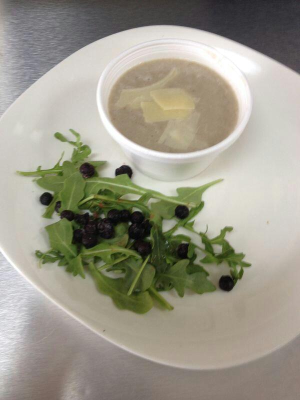 smoothiecafe's tweet photo. Sopa del día #healthyfood#sopas http://t.co/9luZr9sfhr