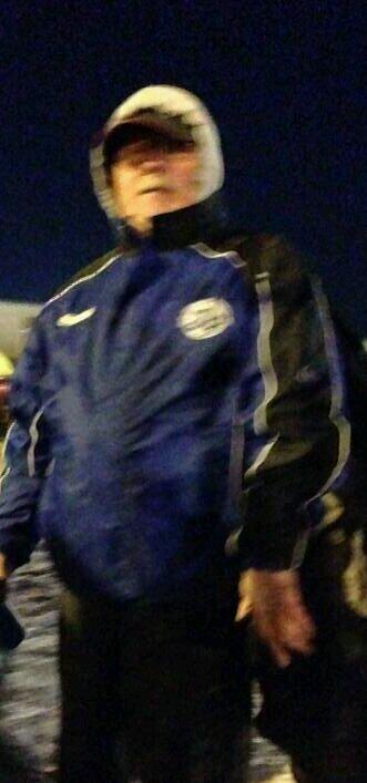 Cezlad's tweet photo. @PaoloDuncanio you can't even walk never mind run http://t.co/b0I5IctrBh