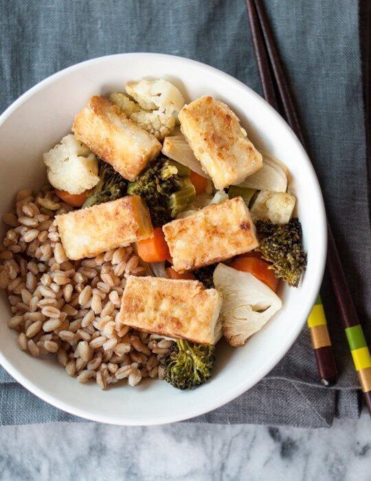 Glutenfreeda's tweet image. How to make crispy tofu without deep frying: bit.ly/1eLZJWr #GlutenFree #GFCooking