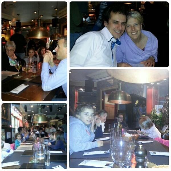 LittleEve1973's tweet photo. Met de familie de verjaardag van mam gevierd #de Slimmerick http://t.co/uJm8b5GEgz