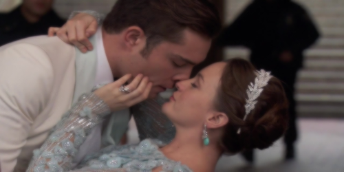 Vale8Vale's tweet image. RT if you ship and love Chuck&amp;amp;Blair #Chair #GossipGirl