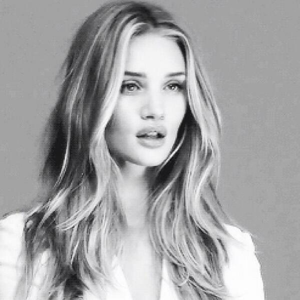 RosieHW's tweet photo. I'll be talking about my career as a model the @BritishVogue festival get your tickets here- http://t.co/2scj334NmV http://t.co/p1EGZdoox5