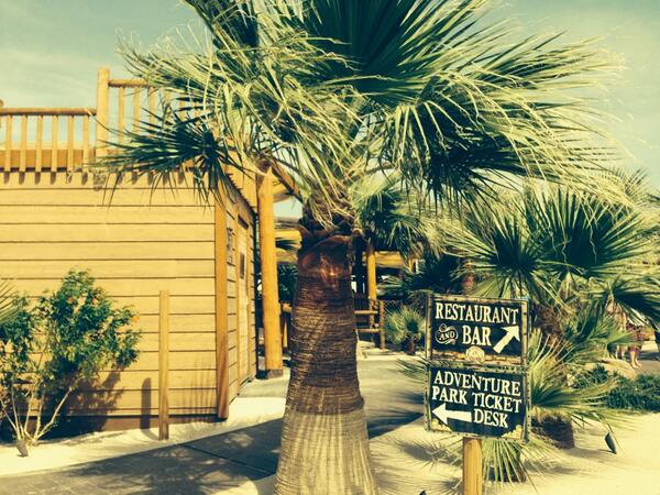 SandizonaS's tweet photo. Lunch at Pirates Cove today... http://t.co/TuAxMvK2cz
