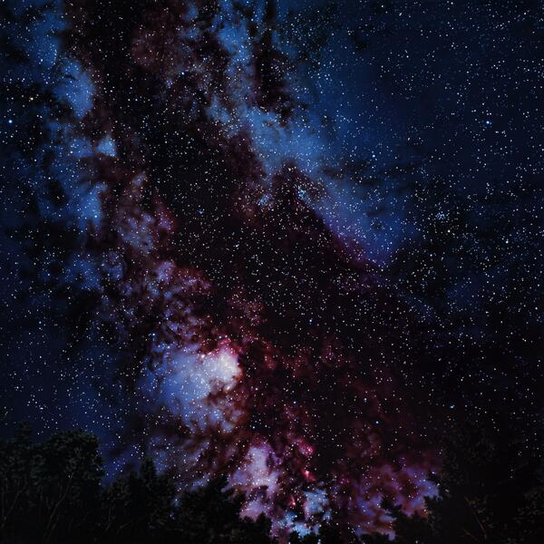 This is The Great Rift, a series of dust clouds way out in the Milky Way. But it's a painting wrd.cm/1q8xObc