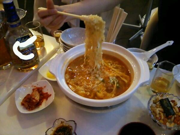 umagoo1234's tweet photo. 韓国クラブの辛ラーメン!!
超～うま!! http://t.co/i2R5MbPZxQ