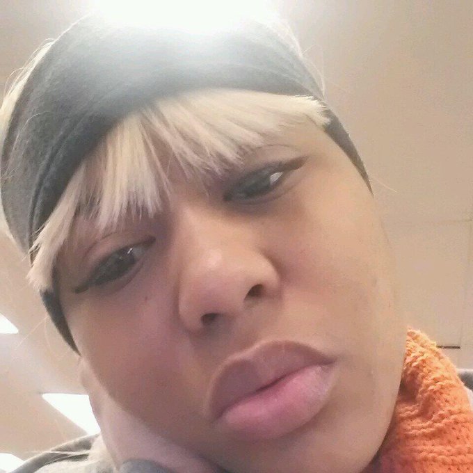 NO makeup http://t.co/6fGTCwIXgr