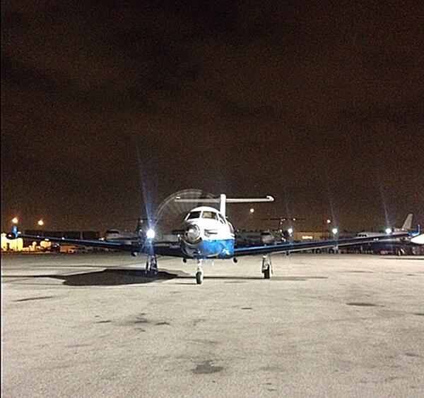 SurfAir's tweet image. Productive day?

If you flew #SurfAir we saved you 2 hours+ on your commute.   

[Photo: @SoCalAirPirate]
