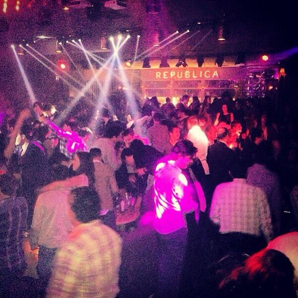 RepublicaSP's tweet photo. Enjoy Life !!! #wednesday #party #nightlife http://t.co/HSTqyBGpUQ