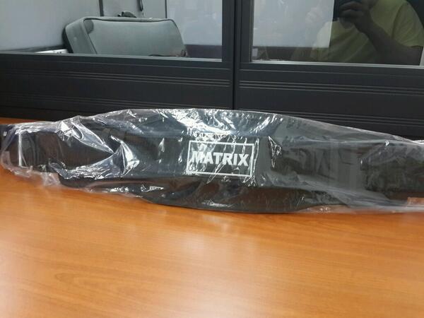 michaelbyz's tweet photo. Finally my lifting belt is here. It'll tighten my core and protect me from unwanted back injury. #gym #motivation http://t.co/bz3C0meWm2