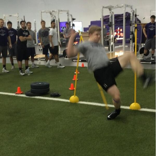 Slang0227's tweet image. Umm ouch?! Surprisingly came away with just a bruised bum and hurt confidence! #athleteprobs #elasticboy @injurypics