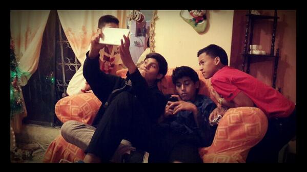 walter guevara  (@20gamerpro) on Twitter photo 