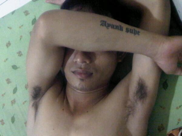 bralinkpasid's tweet photo. Maluuuuu diriku http://t.co/FVwvxn6nvs