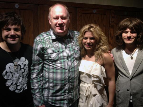 burtongaar's tweet photo. Had the honor of meeting the incredible @thebandperry . They were kind, humble &amp; extremely talented! Kimberly rocks! http://t.co/ExcbWhzS6k