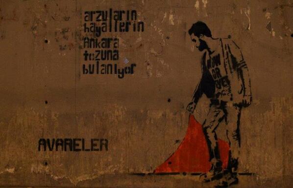avarelerr's tweet photo. Arzuların, hayallerin Ankara tozuna bulanıyor. http://t.co/RIDEuG1AKA