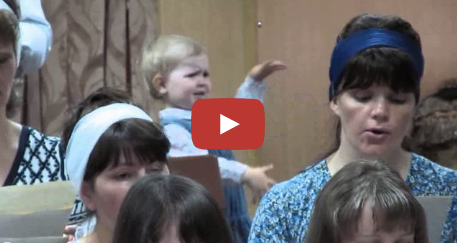 ClassicFM's tweet photo. Have you seen this adorable toddler conductor? Watch her here: http://t.co/THx40ei6uS  http://t.co/STUbDCCDSY