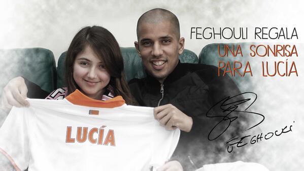 valenciacf's tweet photo. MAÑANA acude a la Tienda VCF de Mestalla para estar con FEGHOULI y ayudar a @UnaSonrisaLucia: http://t.co/e5gfgao3cm http://t.co/5IoXw8qxnc