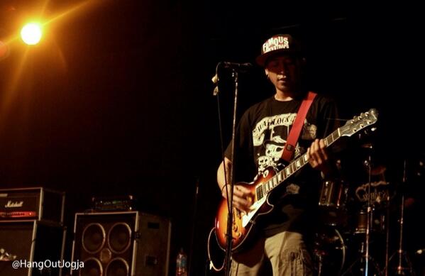 HangOut_YK's tweet photo. On stage @ranggalazuardi http://t.co/mOPYSvQaKu