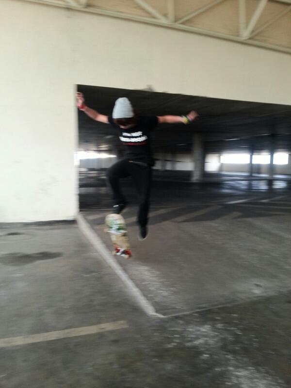 ZombieGrinCrew's tweet photo. skating game \m/ http://t.co/yhTU6uptUV