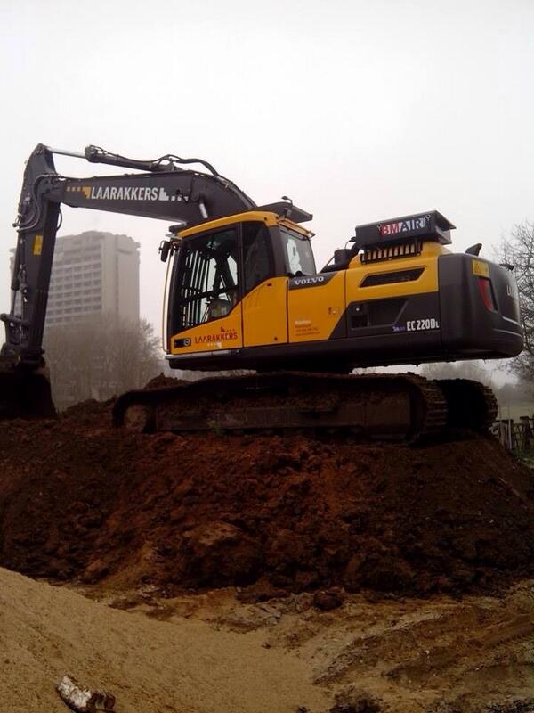 laarakkers's tweet photo. De eerst klus van onze nieuwe Ec220D http://t.co/T1K8AllXSz