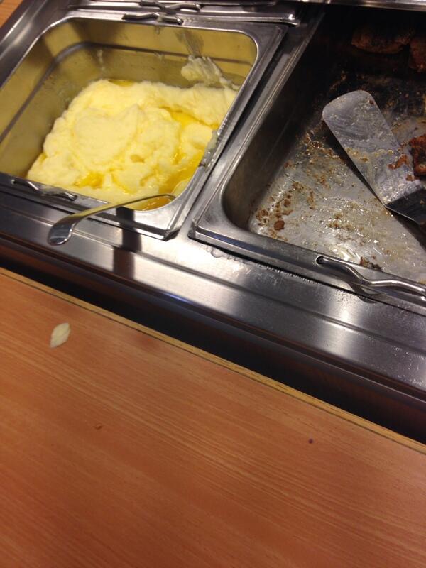 ErikTallbacka's tweet photo. Någon har förfan pissat i potatismoset #västerhöjdsmaten http://t.co/hq2wLNcIRn