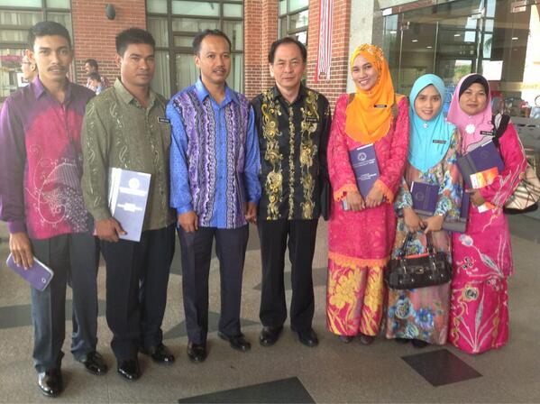CH_YAP56's tweet photo. Tahniah Dan Syabas kepada penerima APC Dari CCRC Kg Selamat http://t.co/CWY538QeyS