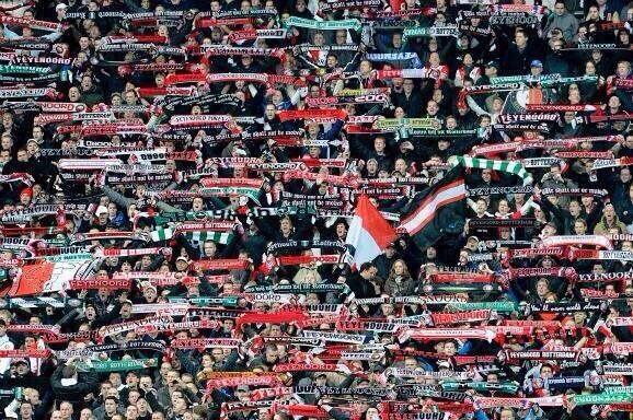 We support the Feyenoord boys, we shall not be moved! [foto via @GraziPelleFans]