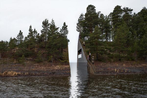 JakeGraydon's tweet photo. Norway's powerful memorial to the Utoya shooting massacre. http://t.co/XnPFG90Ul0