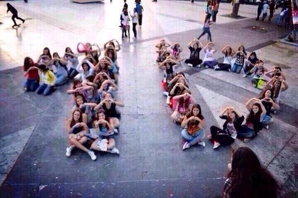 1Dsssio's tweet photo. すごい😭💗
ほとんどのTweetにタグがついてる😭😭✋
Dir団結してる😭😭😭😭😭
#VoteUKDirectioners #KCA http://t.co/A1zIeOmq1t