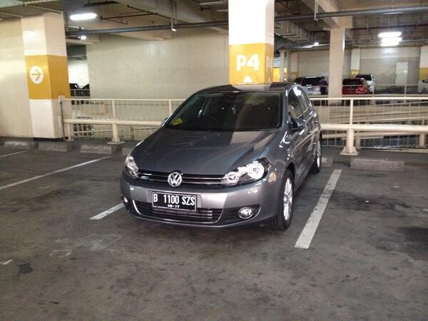 raziikram's tweet photo. @VWID @VW_Golf_ID @nuvolks Proud with my TSI Mk VI http://t.co/z5VVxI0SPf