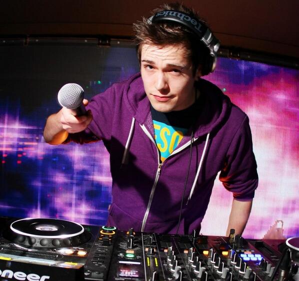 SpectrumClub1's tweet image. Apart from our lovely HEAVEN LONDON DJ's, we've got our very own lush Essex babes,Introducing DJ @stefanscrivener