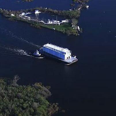 ABC10's tweet photo. PHOTOS: #GoogleBarge headed to Stockton http://t.co/tZyWsK8uCf http://t.co/UTLfWh15Ao