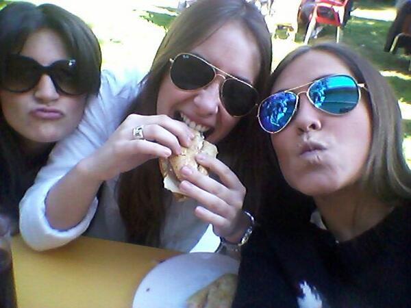 belenankersmit's tweet photo. Sigamoos.....@glomoresa  @VirginiaCaball3 @angelaalcoba http://t.co/nlsTfS4ivi