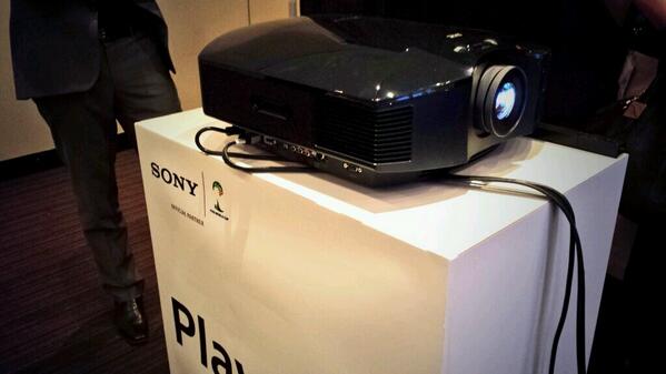 FutureShop's tweet photo. Another incredible projector by @SonyCanadanews: entry level, offers HD with #SXRD tech. Est. price sub $3K #SonyVIP http://t.co/G52vpaufws