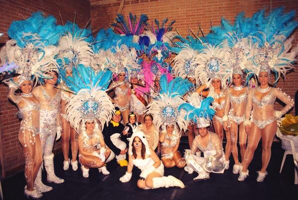 ComparsAradia's tweet photo. ¿Se podría considerar esto como foto de grupo? #ArribaAradia http://t.co/7LXOzMGLhT